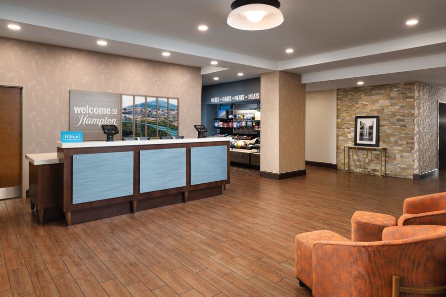 Hampton Inn Chattanooga — Pinnacle South hotel FF&E project
