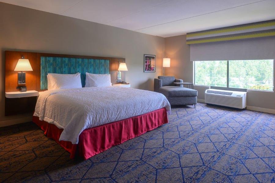Hampton Inn Tampa &mdash; Pinnacle South hotel FF&E project