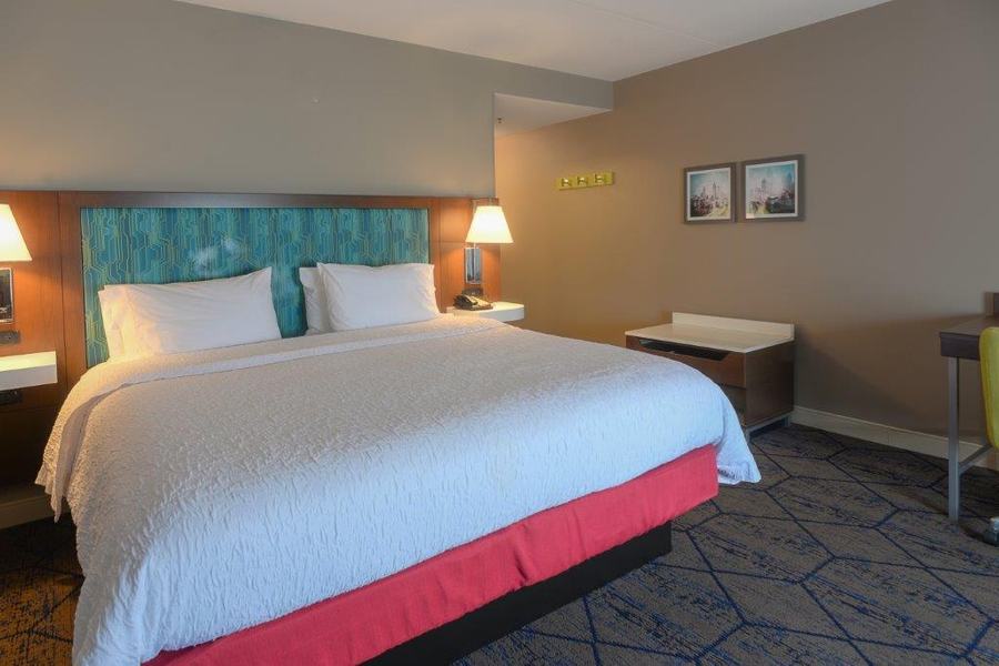 Standard king guest room