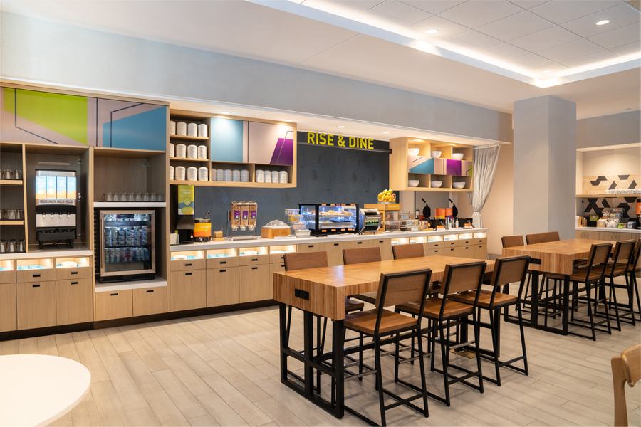 Rise & Dine breakfast area
