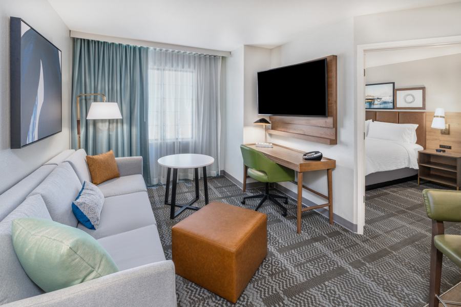 One-bedroom suite living room